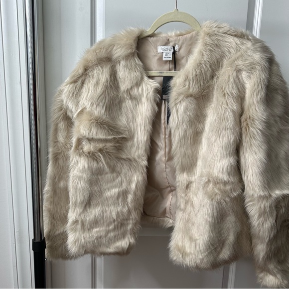 Faux Fur Coat - Picture 3 of 4
